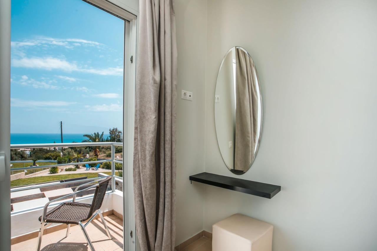 Luxury Villa Petalutha 科林比亚 外观 照片
